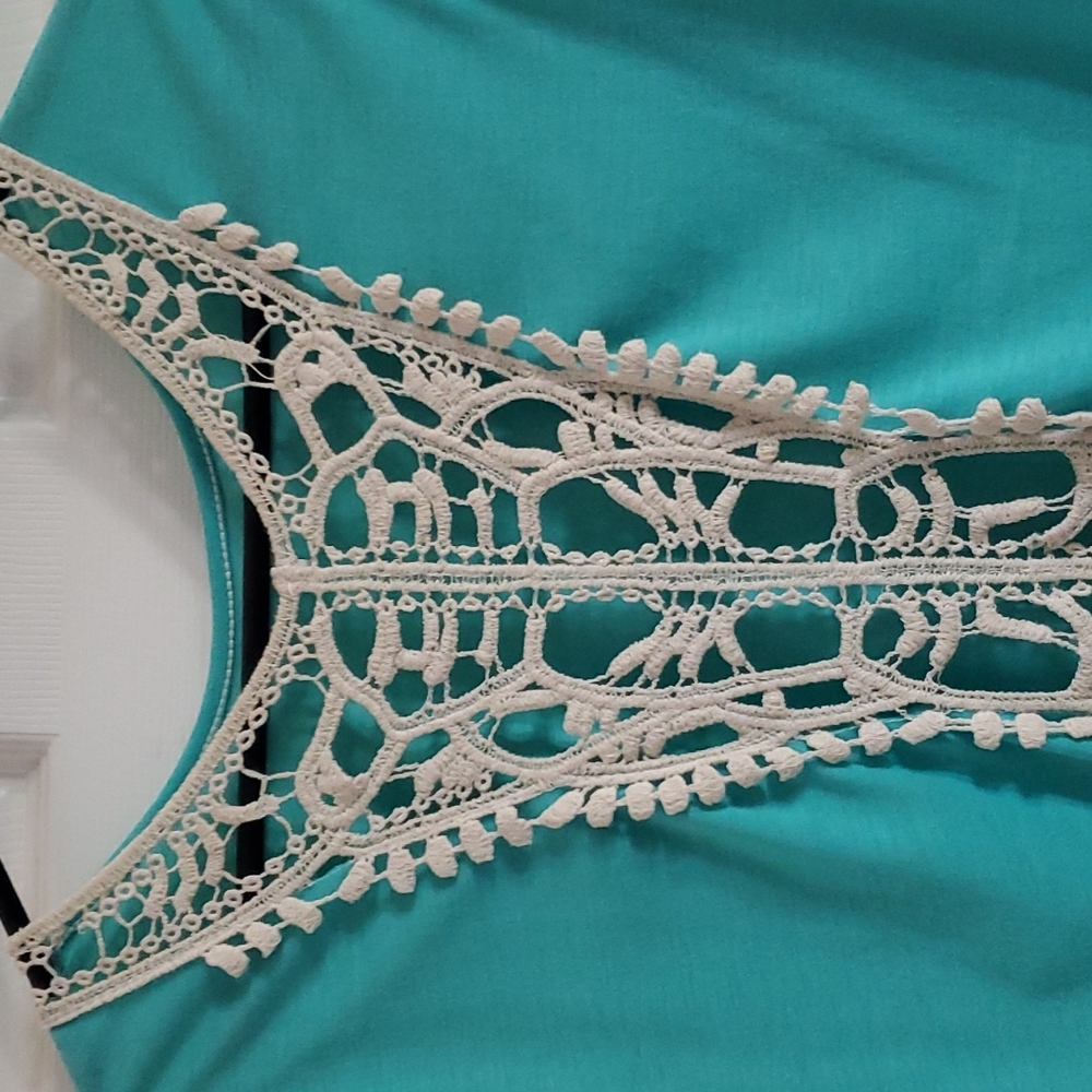 Shirt - Picture 4 of 4